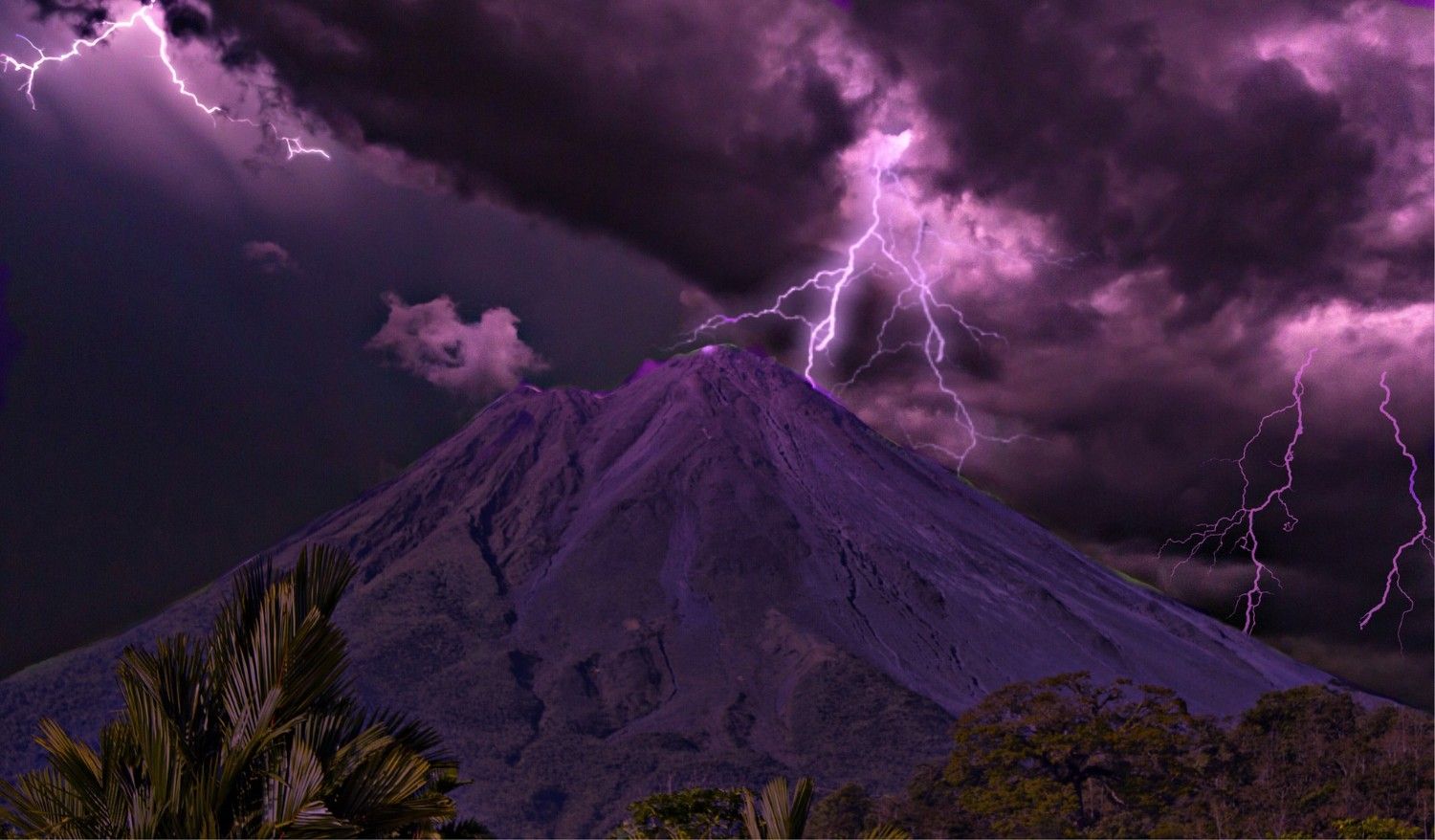 volcanoes to visit in costa rica