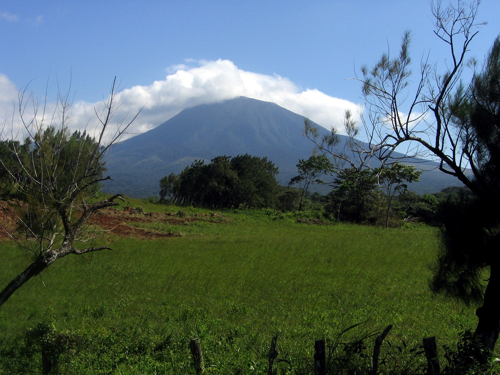 volcanoes to visit in costa rica